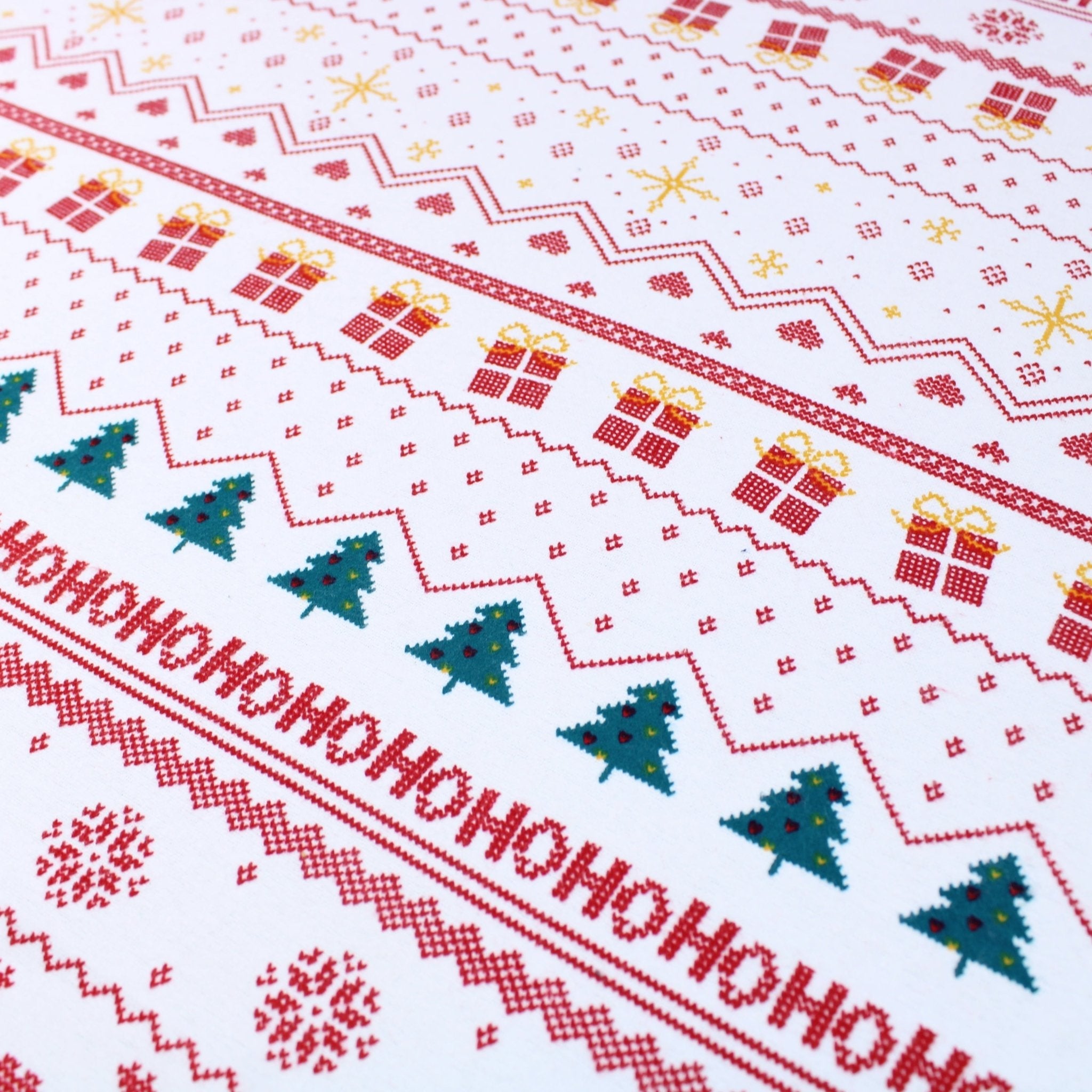 3 Metre High Quality Brushed Cotton - Festive Gifts - 45" Wide White - Printed Cottons